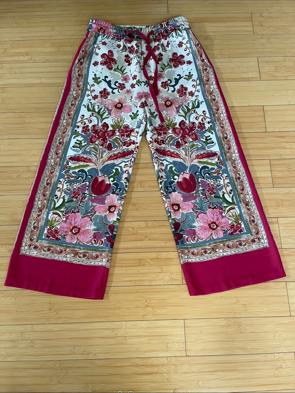 Zara Woman Cream Pants with Multi Color Floral Accents Elastic Waist, Pickets M